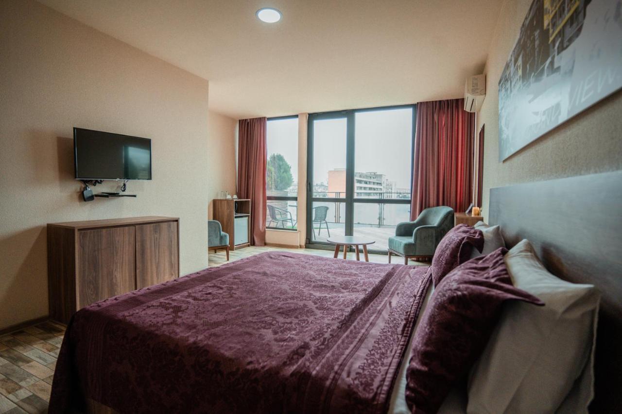 Hotel Grand View In Тбілісі Екстер'єр фото
