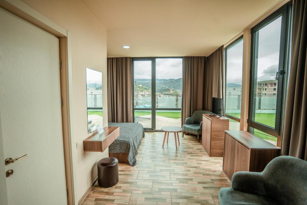 Hotel Grand View In Тбілісі Екстер'єр фото